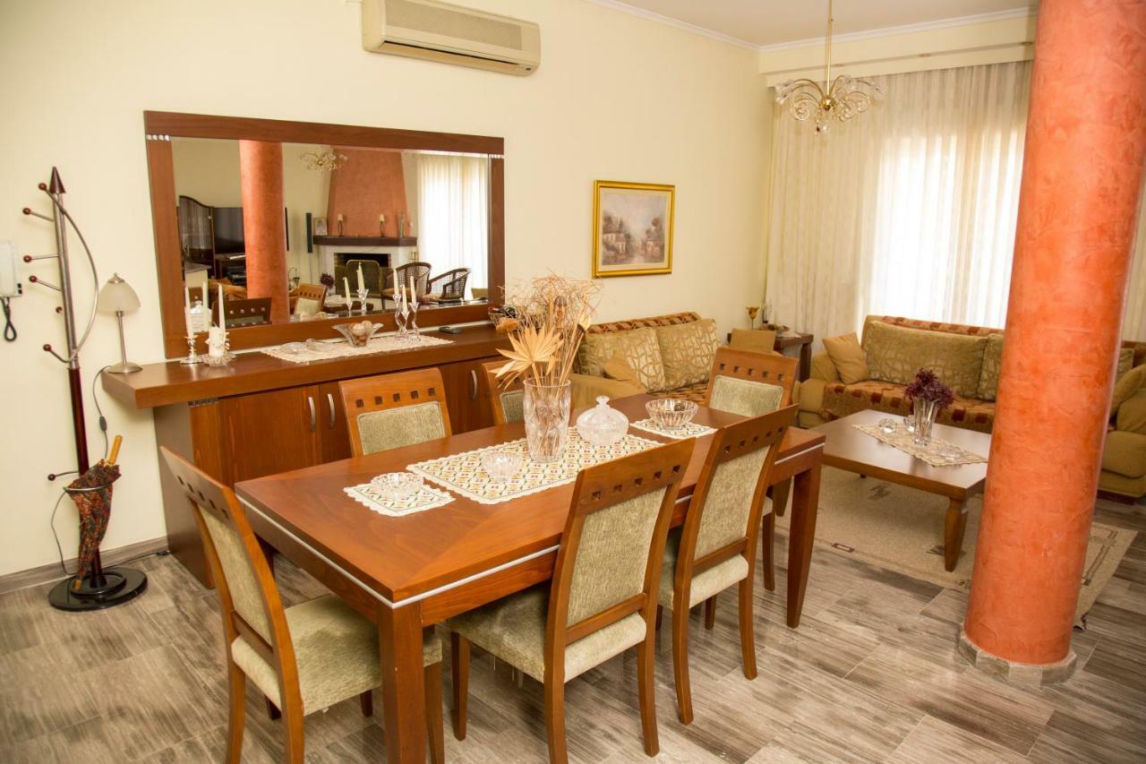 Veta's spacious central apartment Serres Exterior foto