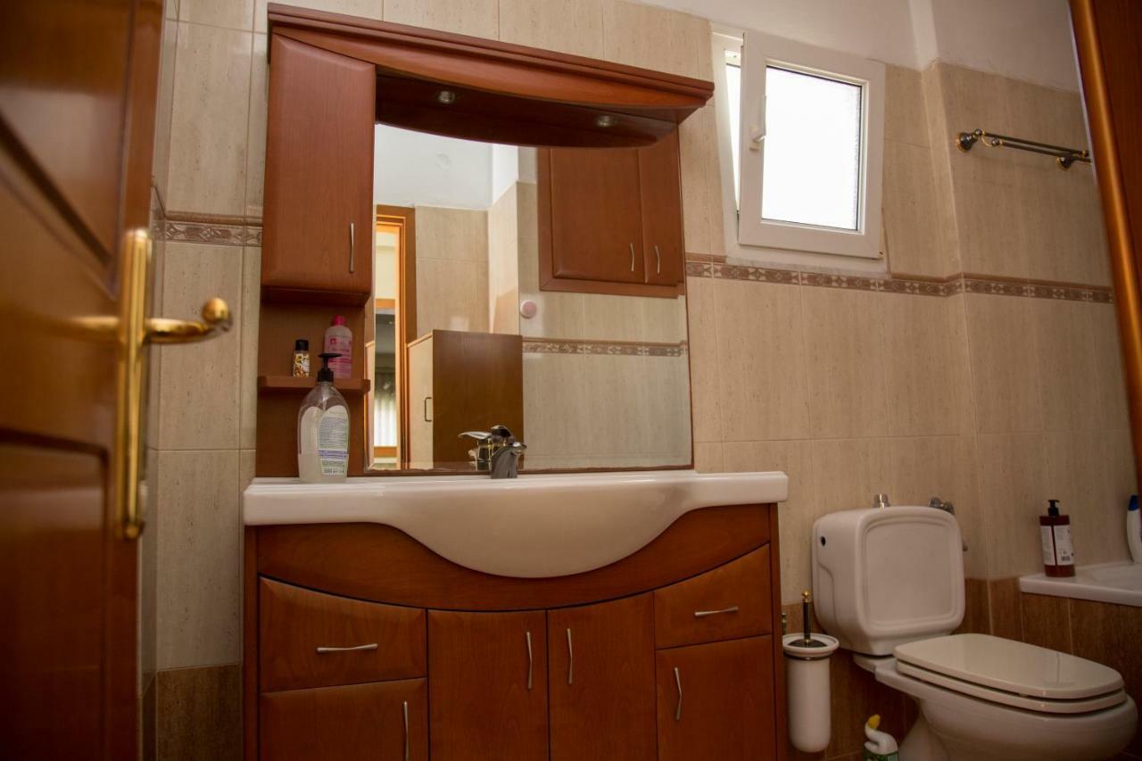 Veta's spacious central apartment Serres Exterior foto